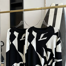 LOUIS VUITTON LV ABSTRACT HOUNDSTOOTH CREWNECK - J047