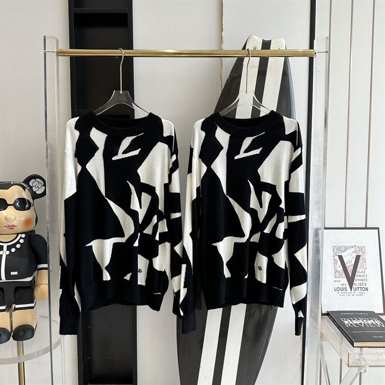 LOUIS VUITTON LV ABSTRACT HOUNDSTOOTH CREWNECK - J047