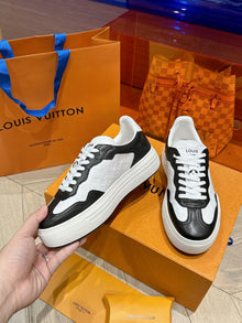 LOUIS VUITTON GROOVY PLATFORM SNEAKER - L144