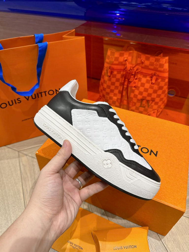 LOUIS VUITTON GROOVY PLATFORM SNEAKER - L144