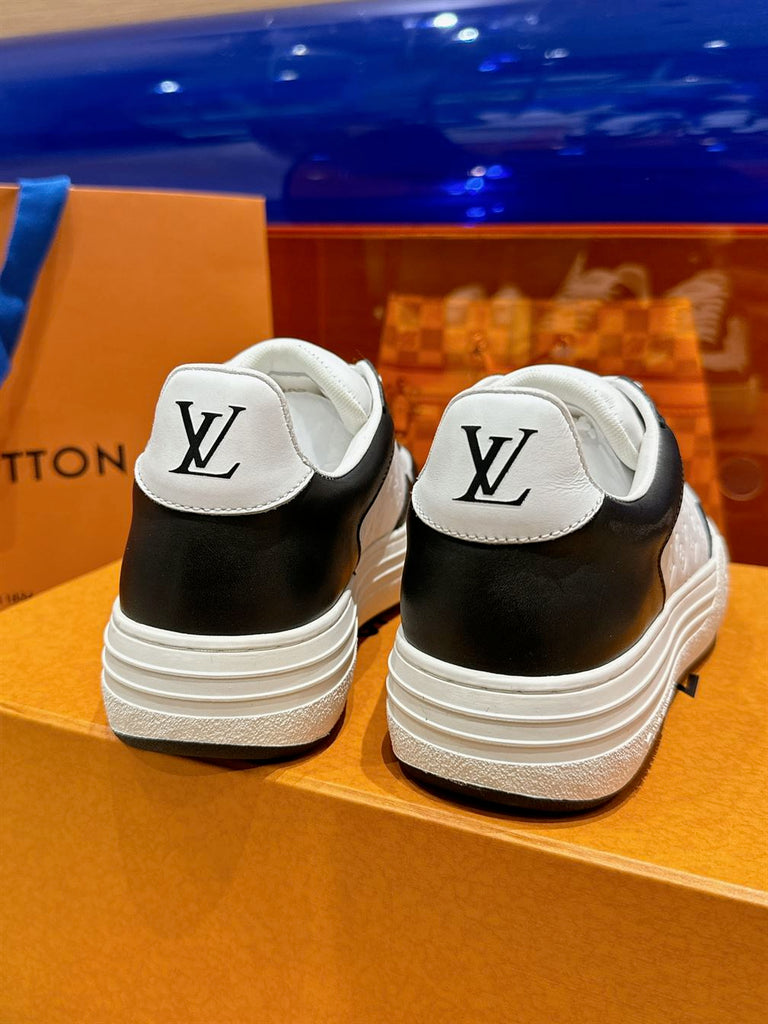 LOUIS VUITTON GROOVY PLATFORM SNEAKER - L144