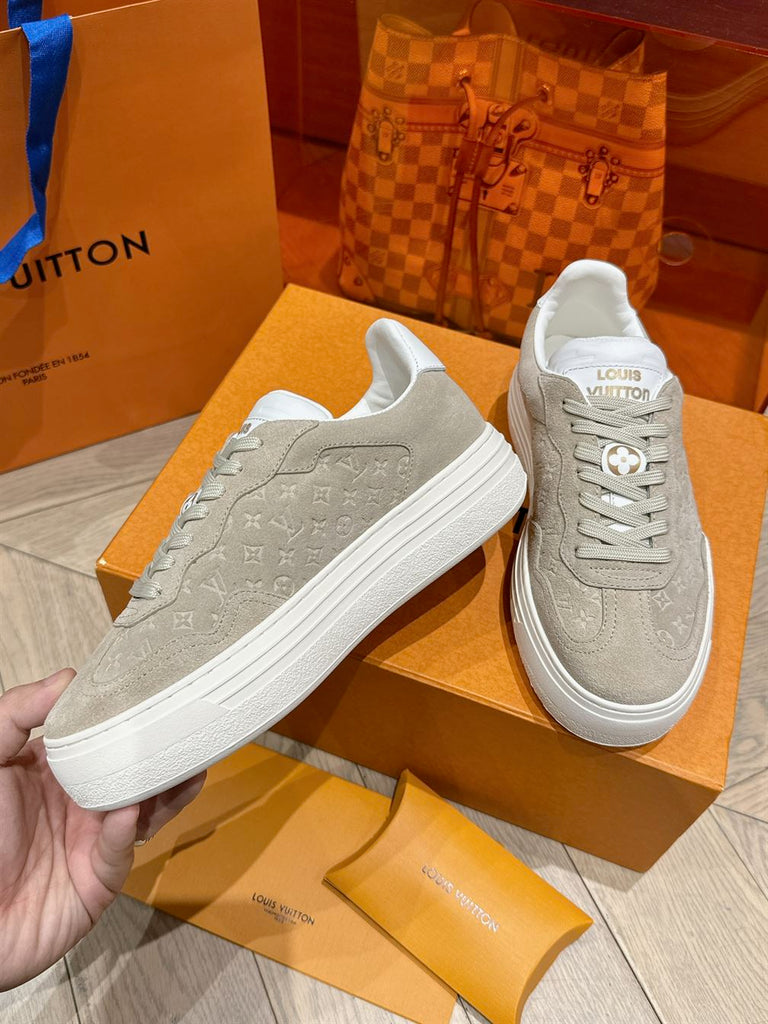 LOUIS VUITTON GROOVY PLATFORM SNEAKER - L145