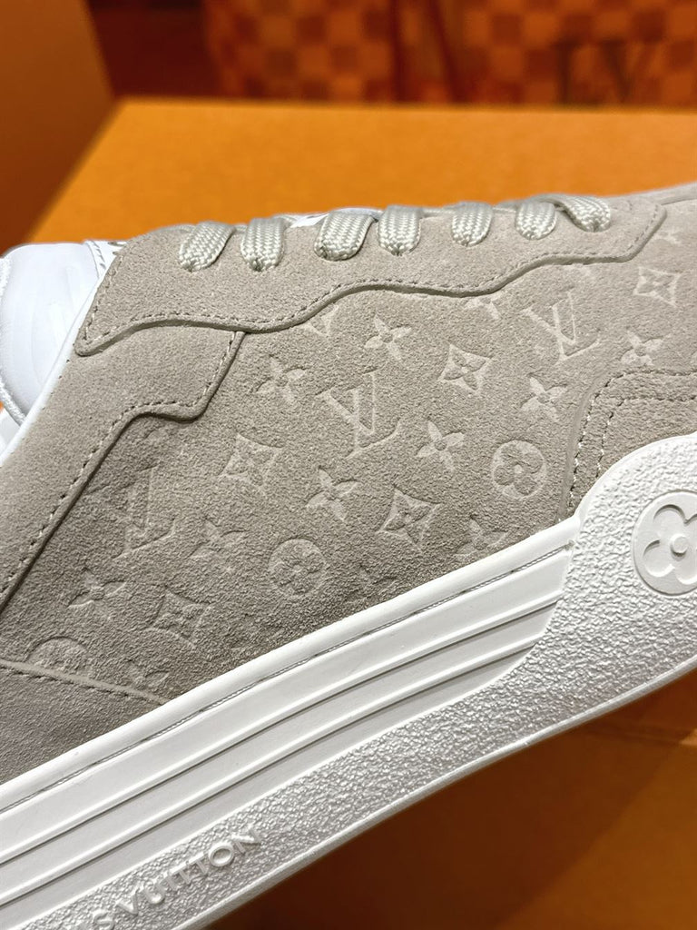 LOUIS VUITTON GROOVY PLATFORM SNEAKER - L145