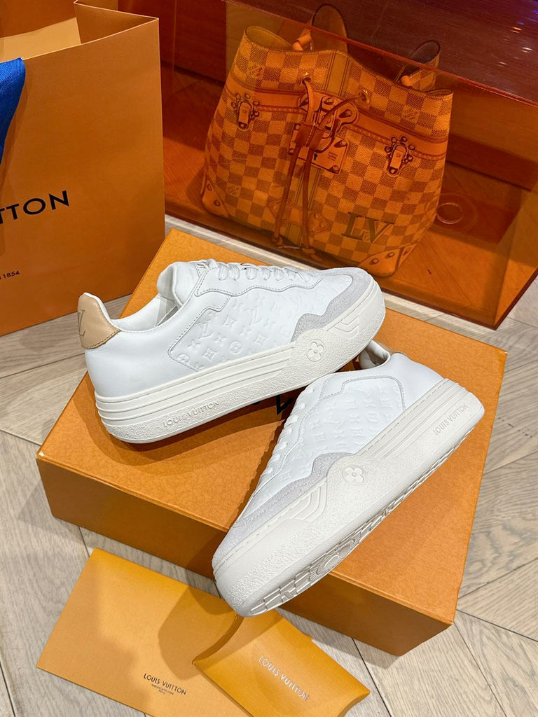 LOUIS VUITTON GROOVY PLATFORM SNEAKER - L146