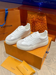 LOUIS VUITTON GROOVY PLATFORM SNEAKER - L146