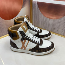 LOUIS VUITTON LV RIVOLI SNEAKER BOOT - L068