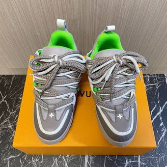 LOUIS VUITTON LV SKATE SNEAKER - L001