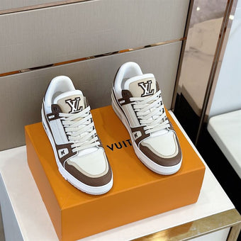 LOUIS VUITTON LV TRAINER MOKA - L052