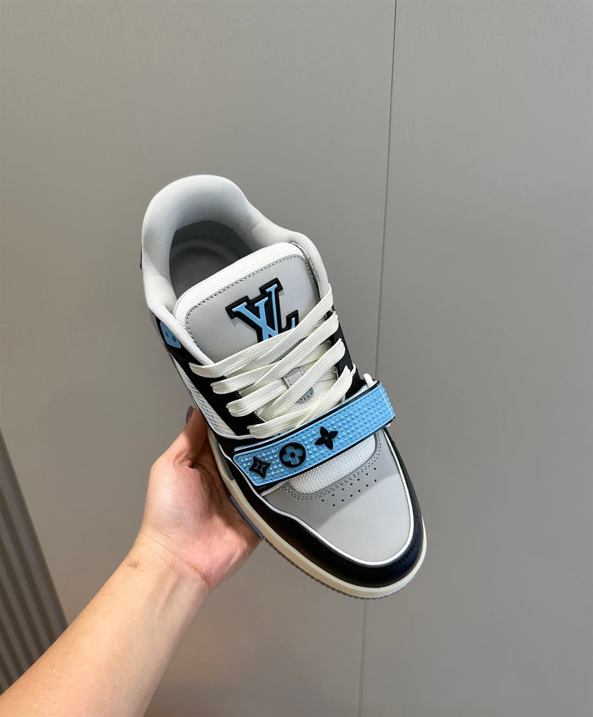 LOUIS VUITTON LV TRAINER SNEAKER BLUE - L067