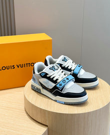 LOUIS VUITTON LV TRAINER SNEAKER BLUE - L067