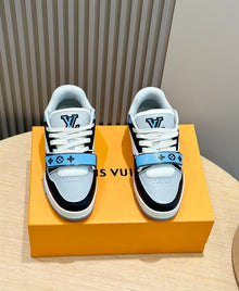 LOUIS VUITTON LV TRAINER SNEAKER BLUE - L067