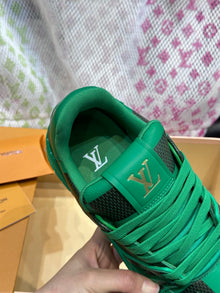 LOUIS VUITTON LV TRAINER SNEAKER DAMIER POP - L020