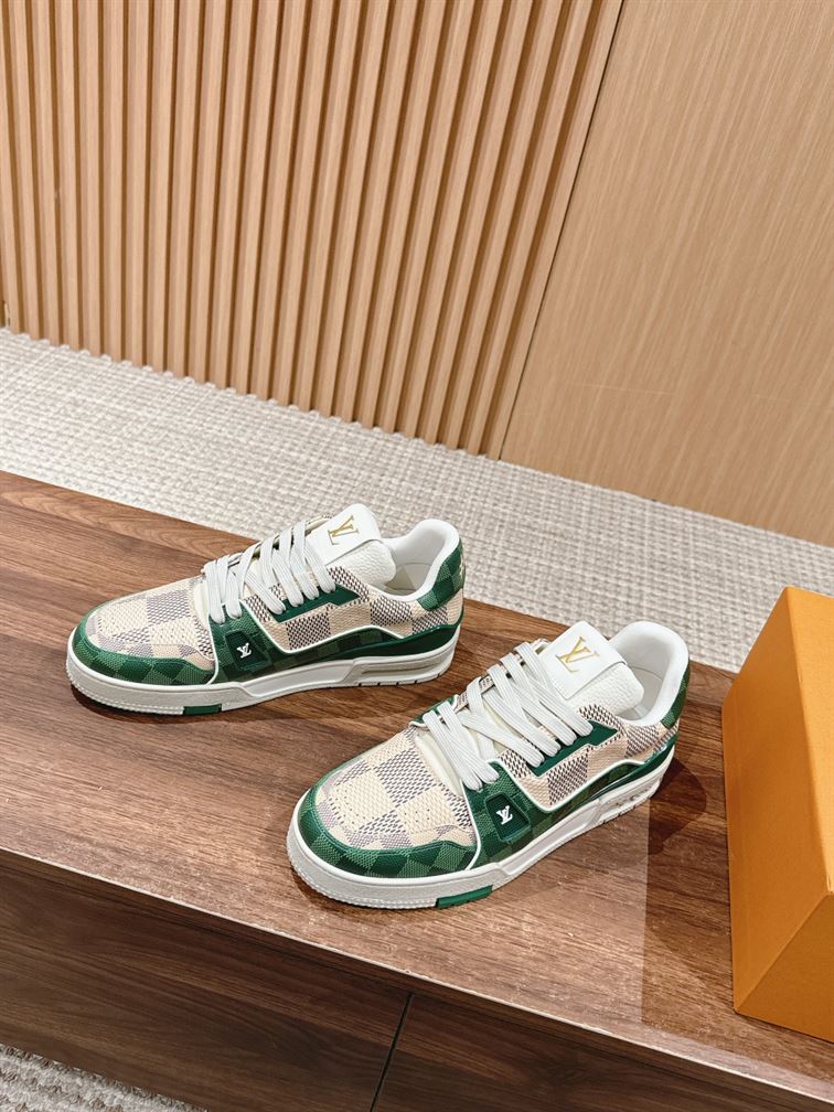 LOUIS VUITTON LV TRAINER SNEAKER GREEN - L042