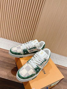 LOUIS VUITTON LV TRAINER SNEAKER GREEN - L042