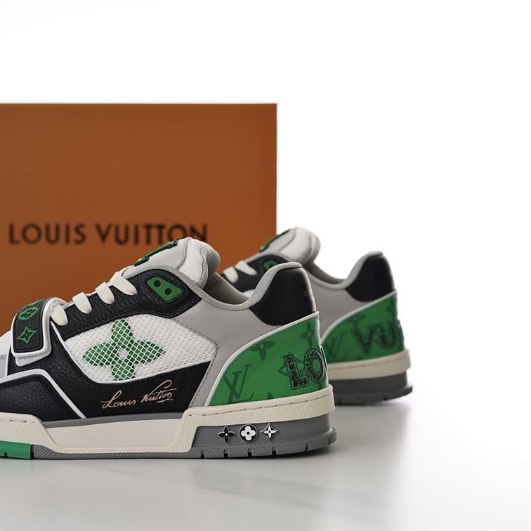 LOUIS VUITTON LV TRAINER SNEAKER GREEN - L058