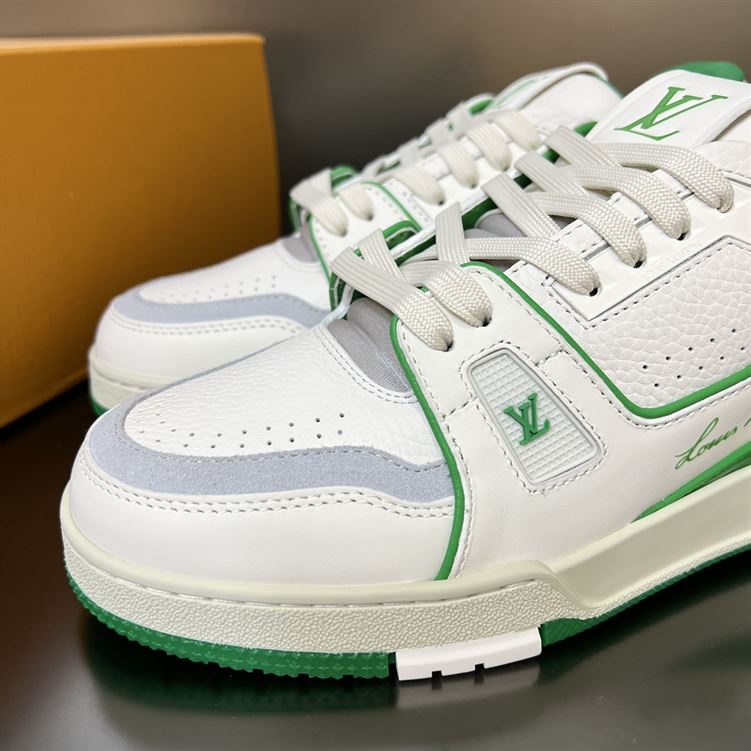 LOUIS VUITTON LV TRAINER SNEAKER GREEN - L062