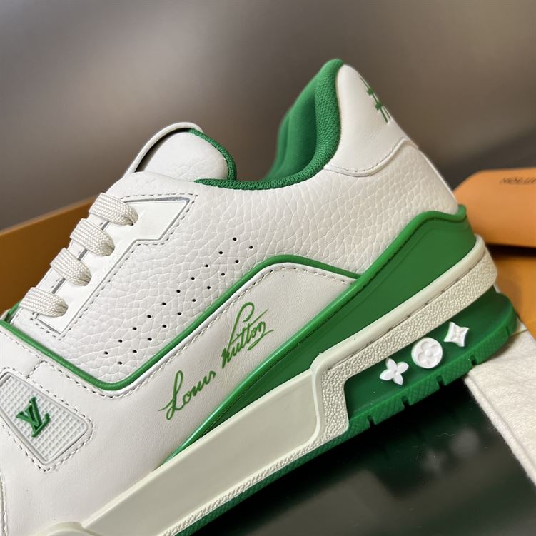 LOUIS VUITTON LV TRAINER SNEAKER GREEN - L062