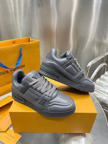 LOUIS VUITTON LV TRAINER SNEAKER GREY - L055