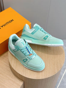 LOUIS VUITTON LV TRAINER SNEAKER - L005