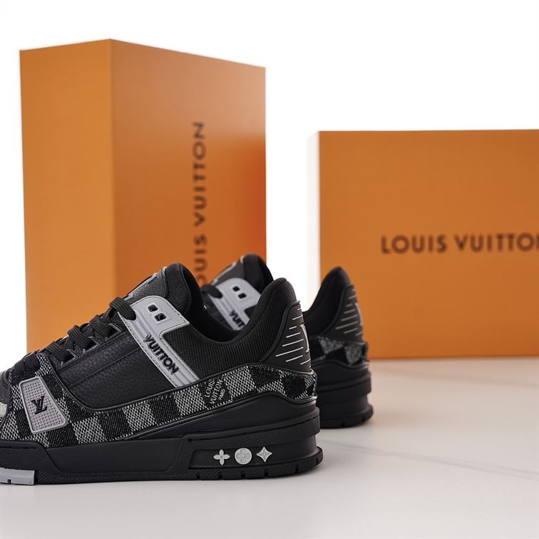 LOUIS VUITTON LV TRAINER SNEAKER - L014