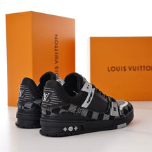 LOUIS VUITTON LV TRAINER SNEAKER - L014