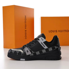 LOUIS VUITTON LV TRAINER SNEAKER - L014