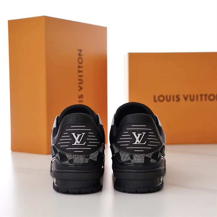 LOUIS VUITTON LV TRAINER SNEAKER - L014