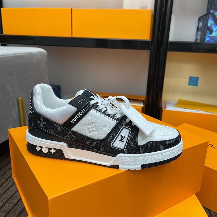 LOUIS VUITTON LV TRAINER SNEAKER - L107