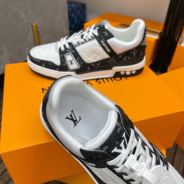 LOUIS VUITTON LV TRAINER SNEAKER - L107