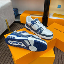 LOUIS VUITTON LV TRAINER SNEAKER - L108