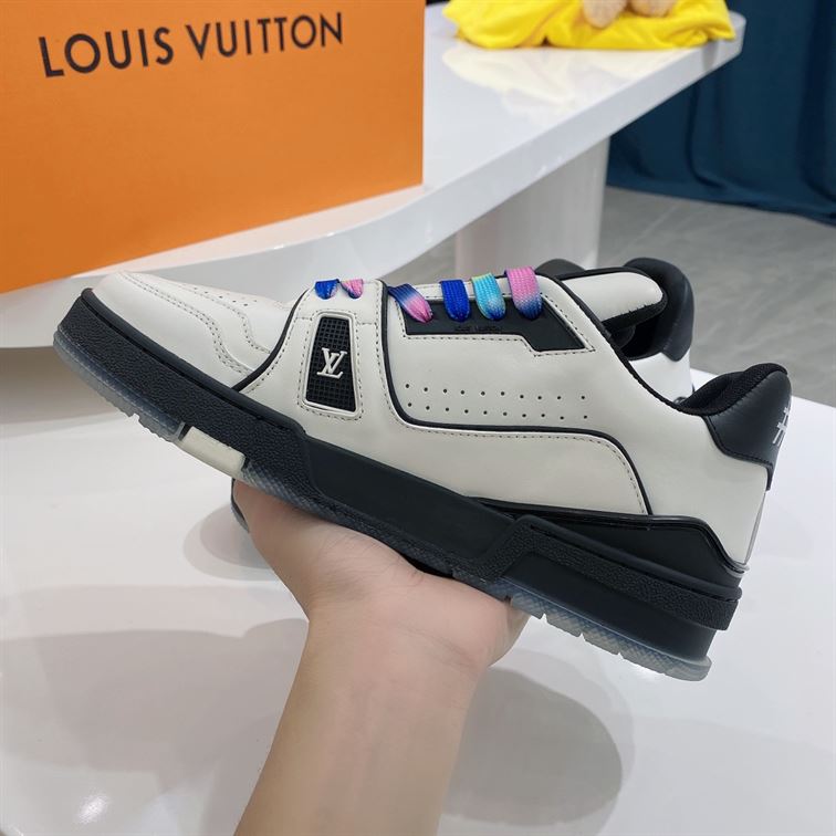 LOUIS VUITTON LV TRAINER SNEAKER - L140