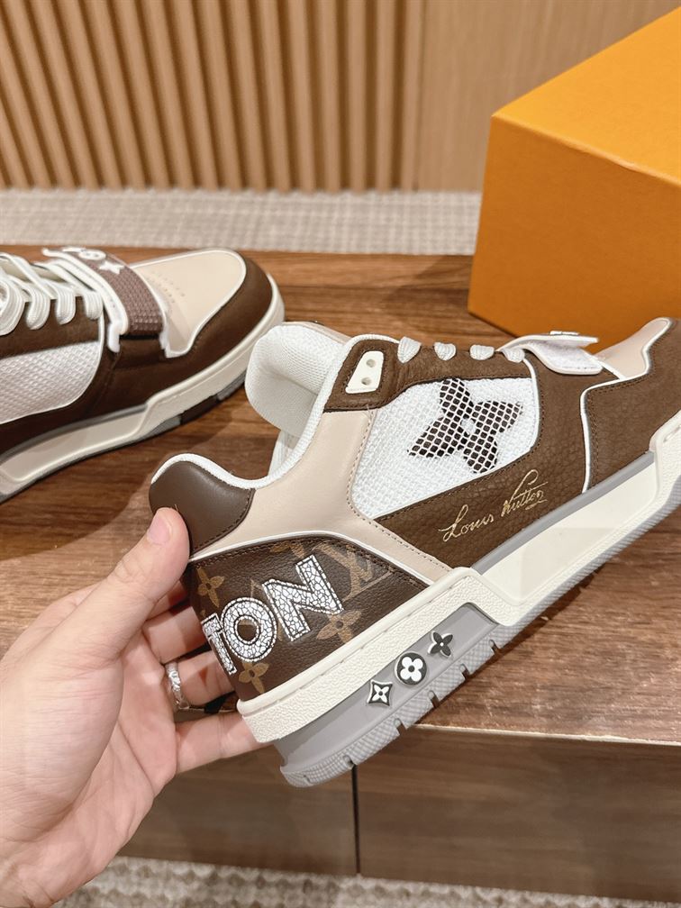 LOUIS VUITTON LV TRAINER SNEAKER MOKA - L057