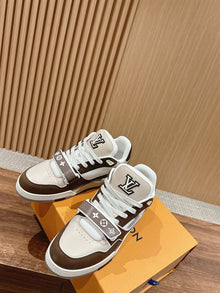 LOUIS VUITTON LV TRAINER SNEAKER MOKA - L057