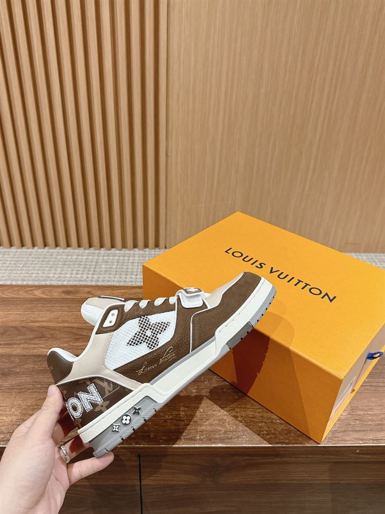 LOUIS VUITTON LV TRAINER SNEAKER MOKA - L057