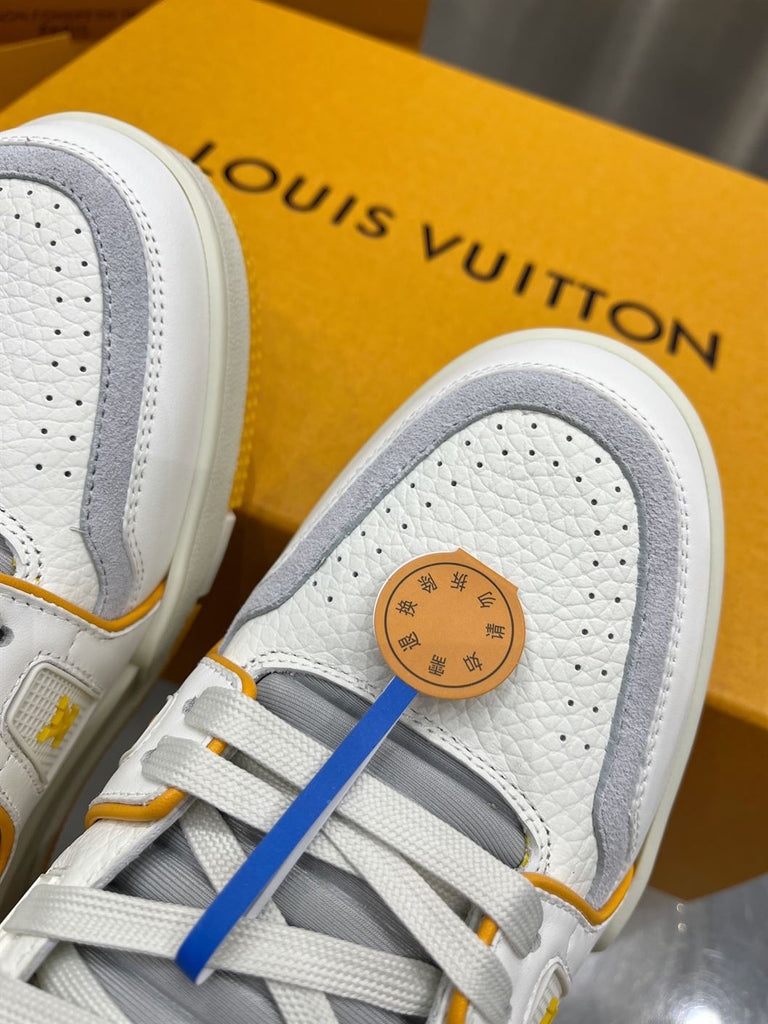 LOUIS VUITTON LV TRAINER SNEAKER YELLOW - L061