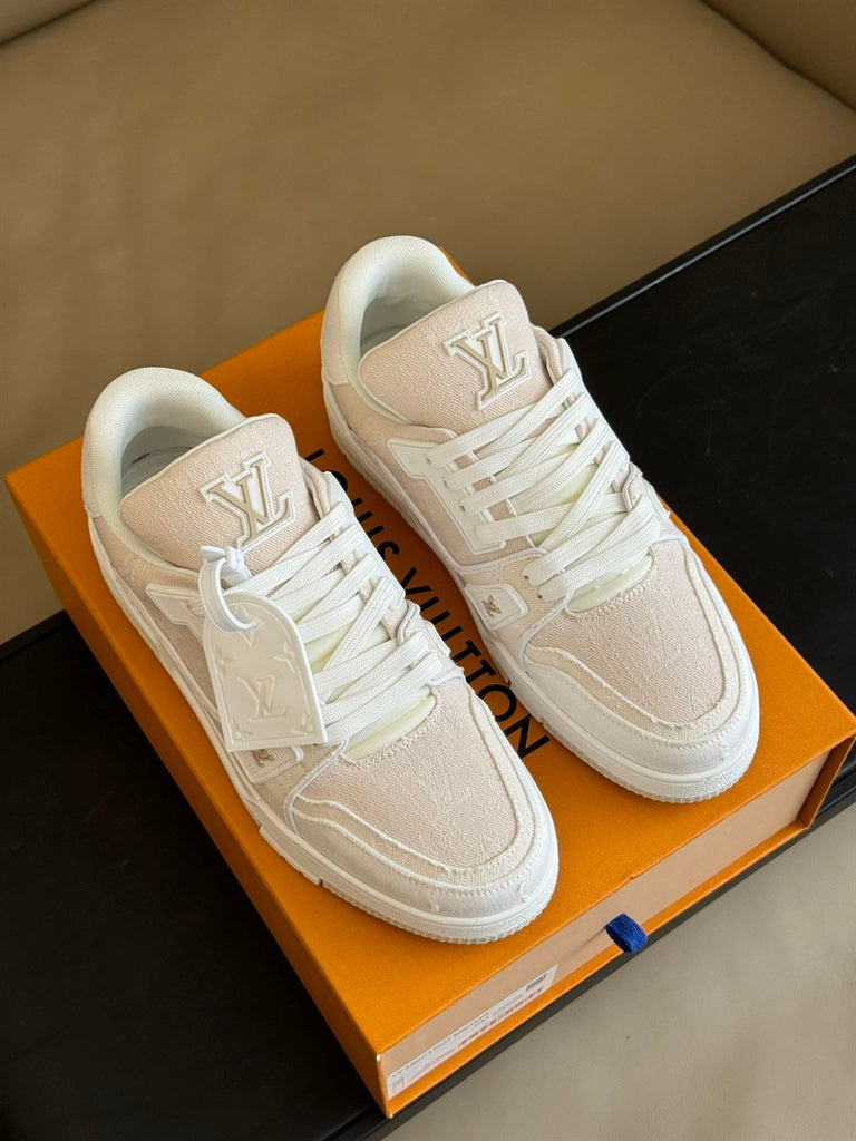 LOUIS VUITTON LV TRAINER SNEAKER YELLOW - L084