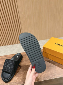 LOUIS VUITTON MIAMI MULE - S010