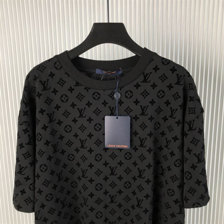 LOUIS VUITTON MONOGRAM COTTON T-SHIRT - V029