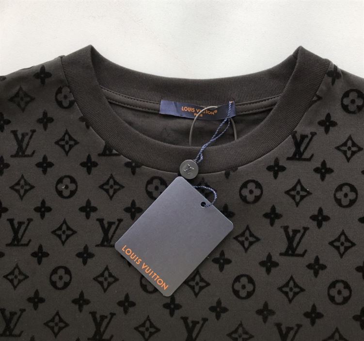 LOUIS VUITTON MONOGRAM COTTON T-SHIRT - V029