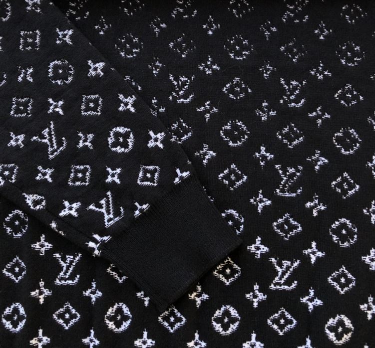 LOUIS VUITTON LVSE MONOGRAM DEGRADE CREWNECK - J032