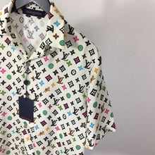 LOUIS VUITTON MONOGRAM SHORT-SLEEVED SILK SHIRT - V037