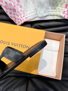 LOUIS VUITTON OASIS MULE - S096