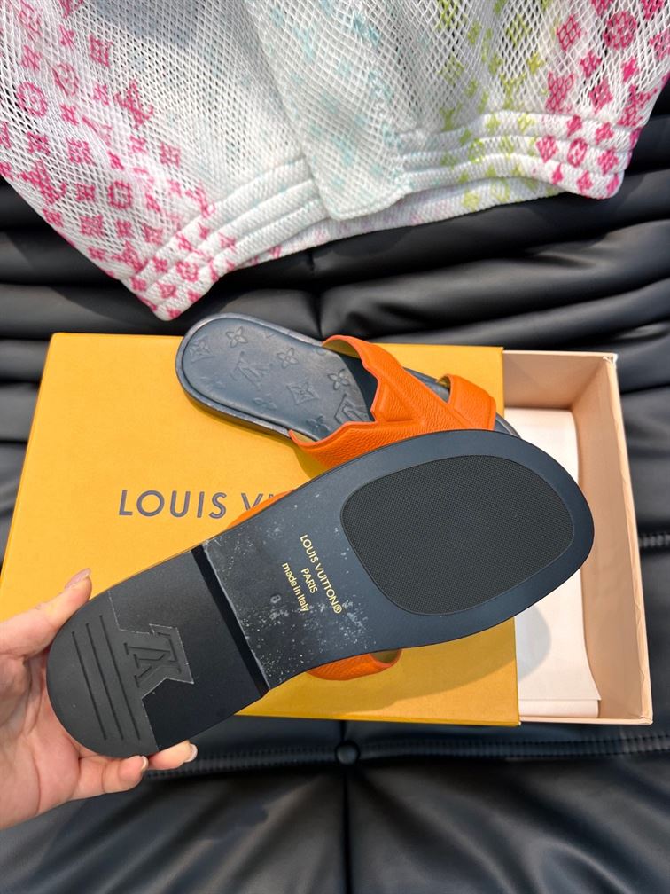 LOUIS VUITTON OASIS MULE - S169