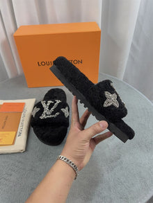 LOUIS VUITTON PASEO FLAT COMFORT MULE - S120