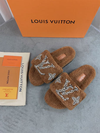 LOUIS VUITTON PASEO FLAT COMFORT MULE - S122