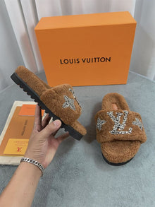 LOUIS VUITTON PASEO FLAT COMFORT MULE - S122