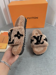 LOUIS VUITTON PASEO FLAT COMFORT MULE - S125