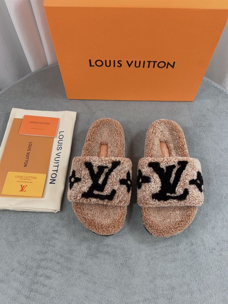 LOUIS VUITTON PASEO FLAT COMFORT MULE - S125