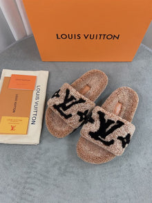 LOUIS VUITTON PASEO FLAT COMFORT MULE - S125