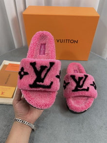 LOUIS VUITTON PASEO FLAT COMFORT MULE - S128